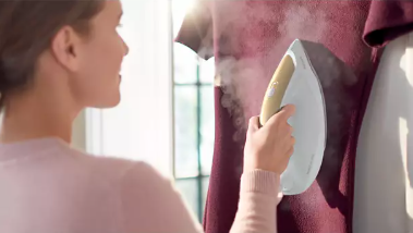  Iron effortlessly with automatic steam